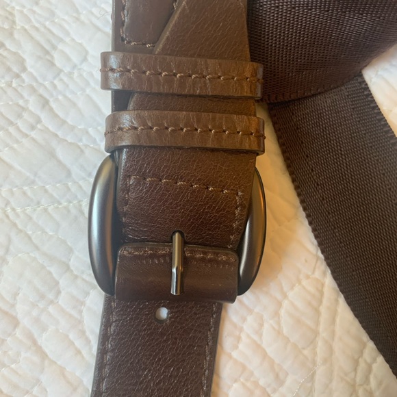 Fossil brand messenger bag. - Picture 11 of 13